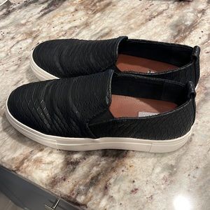 Mia black ELA slip on sneaker